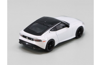 NISSAN Z Performance (2023) LHD, white/black