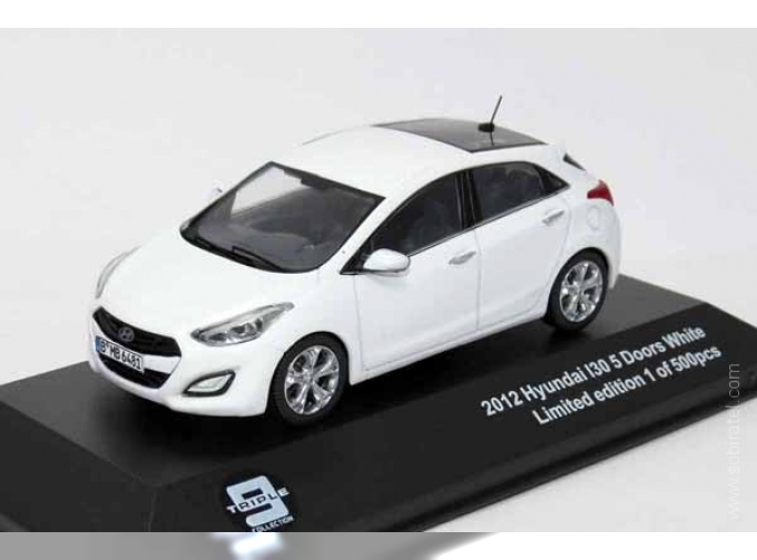 HYUNDAI i30 5 Doors (2012), white