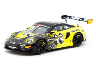PORSCHE 911 GT3 R Sun Jingzu/Adderly Fong GT World Challenge Asia (2025) Phantom Global Racing, black/yellow