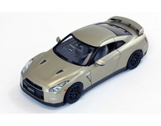 NISSAN GT-R R35 45th Anniversary Limited Edition 2015 Gold