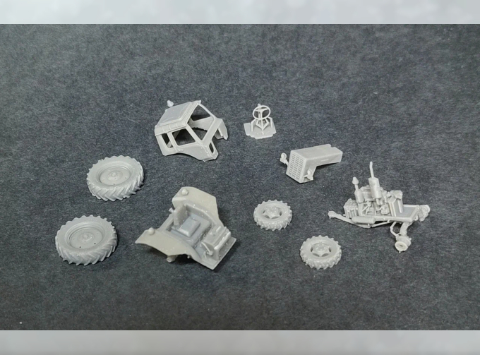 Сборная модель Трактор МТЗ-82