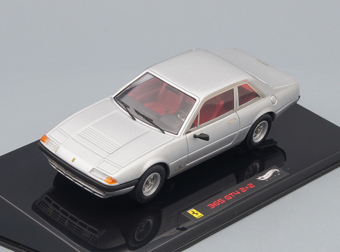 FERRARI 365 GT4 2+2, silver