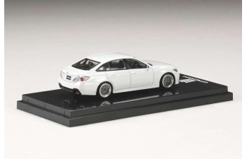 TOYOTA Crown 2.0 rs customized version, white pearl crystal cs