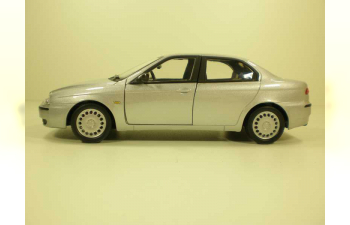 ALFA ROMEO 156, silver