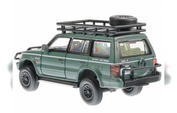 MITSUBISHI Pajero 2nd gen. LHD (1996) *Jungle Pack*, matt green