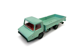 Набор 4 грузовика + кейс