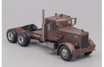 (Уценка!) PETERBILT 281 с полуприцепом-цистерной 1955 Rust (из к/ф"Дуэль" 1971 дебют Стивена Спилберга)