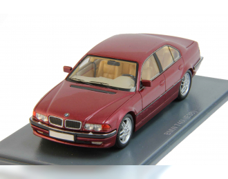 BMW 740i E38 (2000), metallic dark red