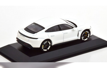 PORSCHE Taycan Turbo S (2019), white-metallic