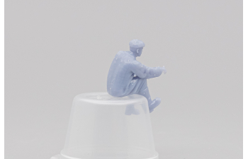 Фигурка тракторист АСХТЗ-НАТИ (СТЗ-3, СТЗ-8, СТЗ-8м, ХТЗ-3, АТЗ-3, Д-159, ЭТ-5 ЭНИН), неокрашенная