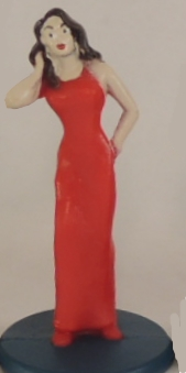 Фигурка Девушка в красном платье