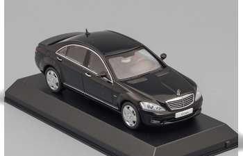 MERCEDES-BENZ S-Class (V221), black