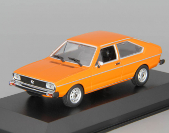 VOLKSWAGEN Passat (1975), orange