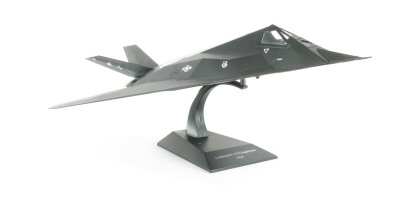 Lockheed Martin F-117A Nighthawk (États-Unis), серия Avions de Combat à Réaction 49, защитный