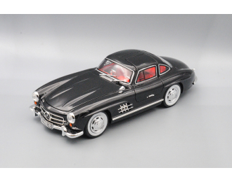 MERCEDES-BENZ 300 SL, чёрный, 25 см.
