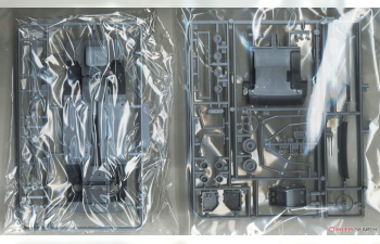 Сборная модель Initial D Trueno Early Model 1600GT APEX AE86 (Fujiwara Takumi Ver.)