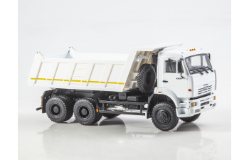 Камский грузовик 6522 самосвал, белый