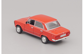 FIAT 125P MR’75, red