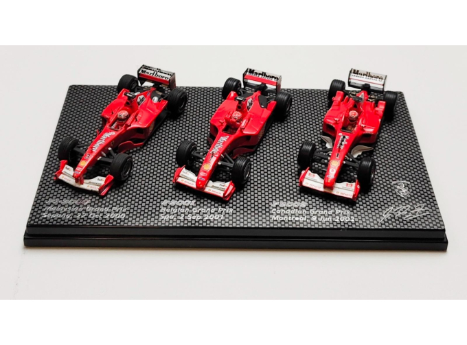 Набор из трех FERRARI Formla 1 World Champion Michael Schumacher (2000-2002)