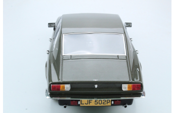 Aston Martin Lagonda Saloon 1974 (olive green)