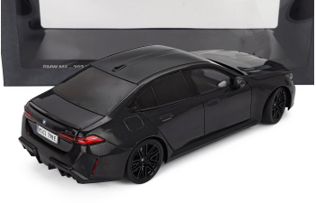 BMW 5-series M5 (g90) (2024), Sophisto Grey