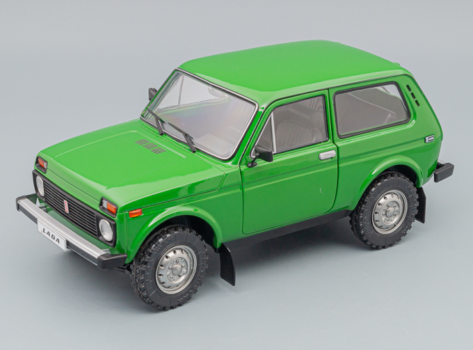 LADA Niva (1980), green