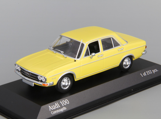 AUDI 100 (1969), yellow