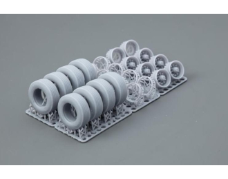 Комплект колес и дисков на еврофуру (смола)