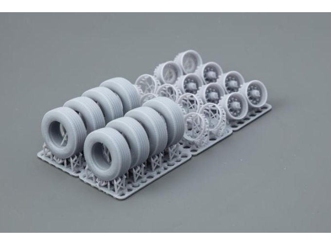 Комплект колес и дисков на еврофуру (смола)