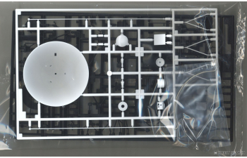 Сборная модель беспилотный космический зонд «Вояджер» с нашивкой-эмблемой миссии (Limited Edition)