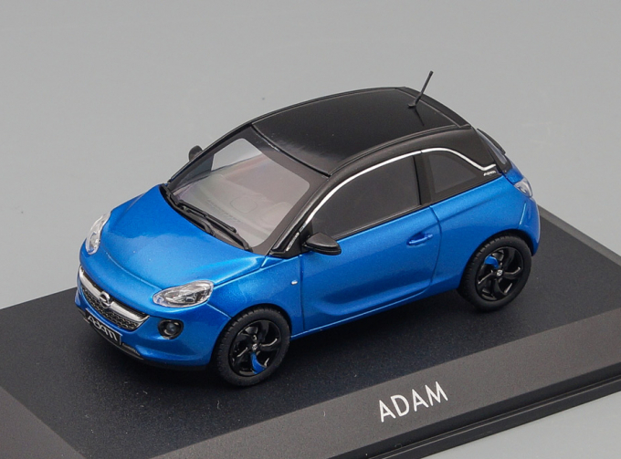 OPEL Adam (2018), blau/schwarz