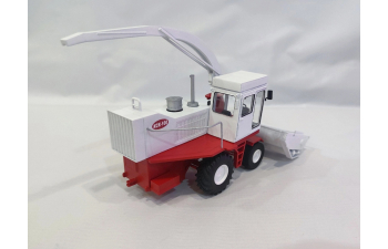 Сборная модель кормоуборочного комбайна КСК-100