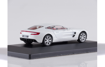 ASTON MARTIN One-77 (2010), metallic white