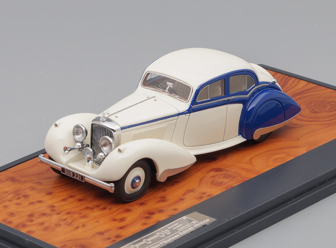 Bentley 4.25 litre Pillarless Saloon Carlton (1937), blue / white