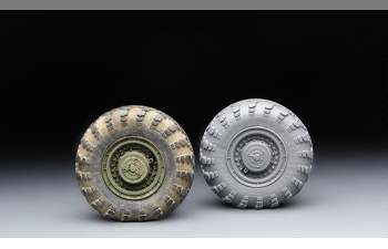 Сборная модель Колеса с имитацией нагрузки для автомобиля Минский-543М