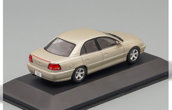 CADILLAC Catera 2000, gold