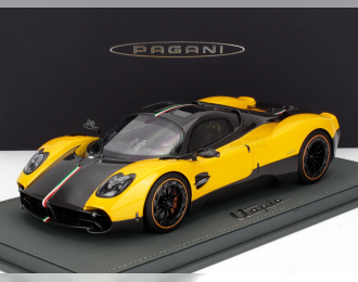 PAGANI Utopia (2022) - Con Vetrina - With Showcase, Giallo Ginevra - Yello Carbon