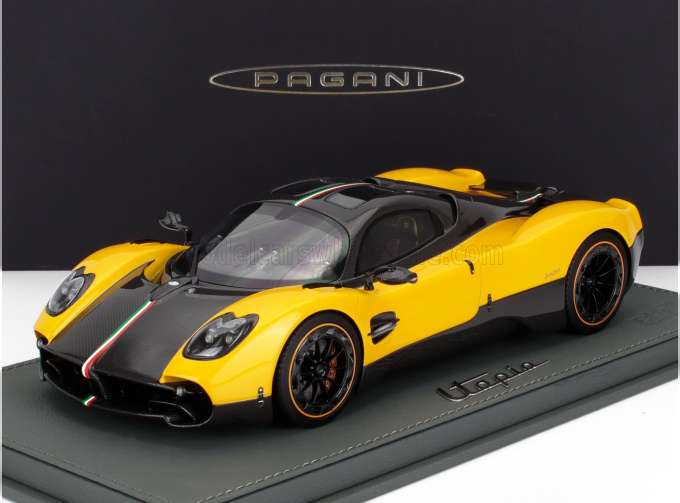 PAGANI Utopia (2022) - Con Vetrina - With Showcase, Giallo Ginevra - Yello Carbon