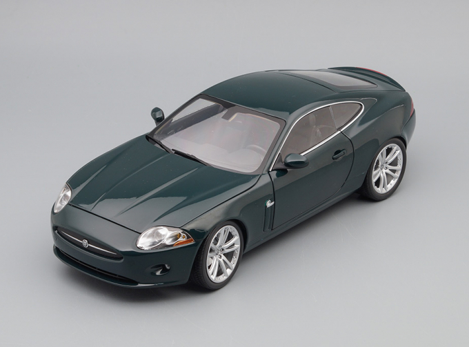 JAGUAR XK Coupe 2006, dark green