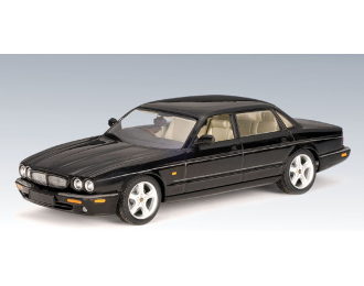 JAGUAR XJR, black