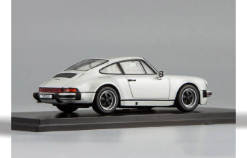 PORSCHE 911 SC, silver