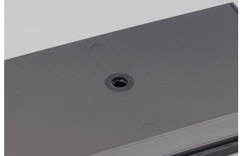 Бокс черный подиум "в клетку" (155 х 90 х 70 мм)