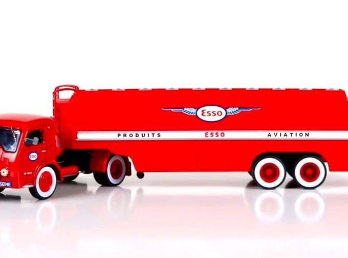 SOMUA JL 17 Citerne ESSO (1952), red