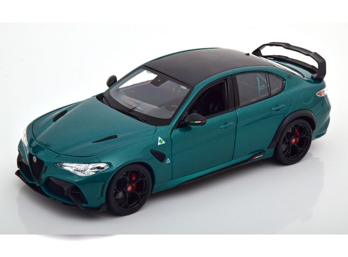 ALFA ROMEO Giulia GTAm (2020), green metallic