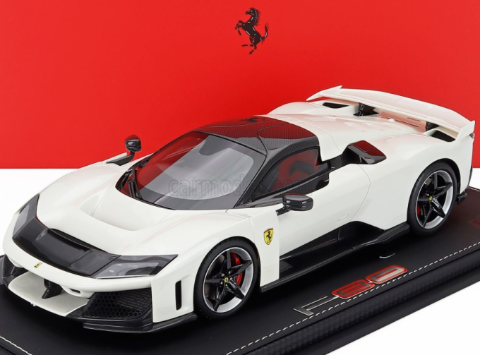 FERRARI F80 (2024) - Carbon Silver Rims - Con Vetrina - With Showcase, white