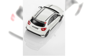 MERCEDES-BENZ A 45 AMG designo, white diamond bright