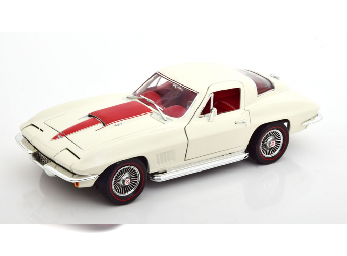 CHEVROLET Corvette 427 (1967), white red