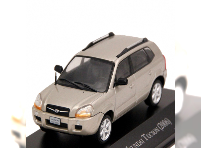 HYUNDAI Tucson (2006), gold