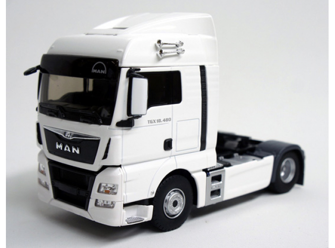 MAN TGX Euro 6 XLX (2014), white