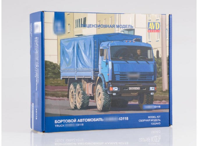 Сборная модель Камский грузовик 43118 6x6 бортовой с тентом